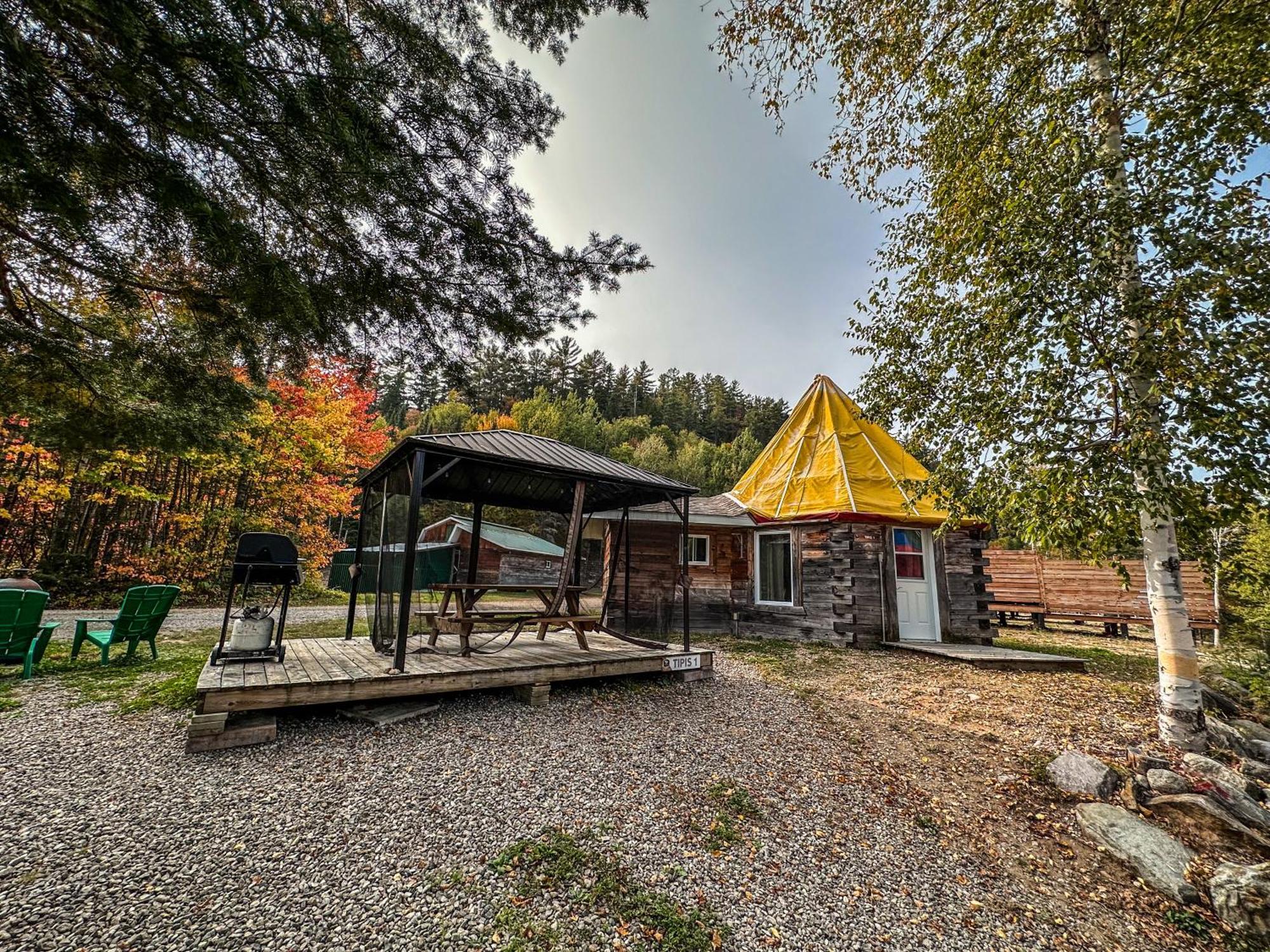 Auberge Du Vieux Moulin Sainte-Emélie Exterior foto